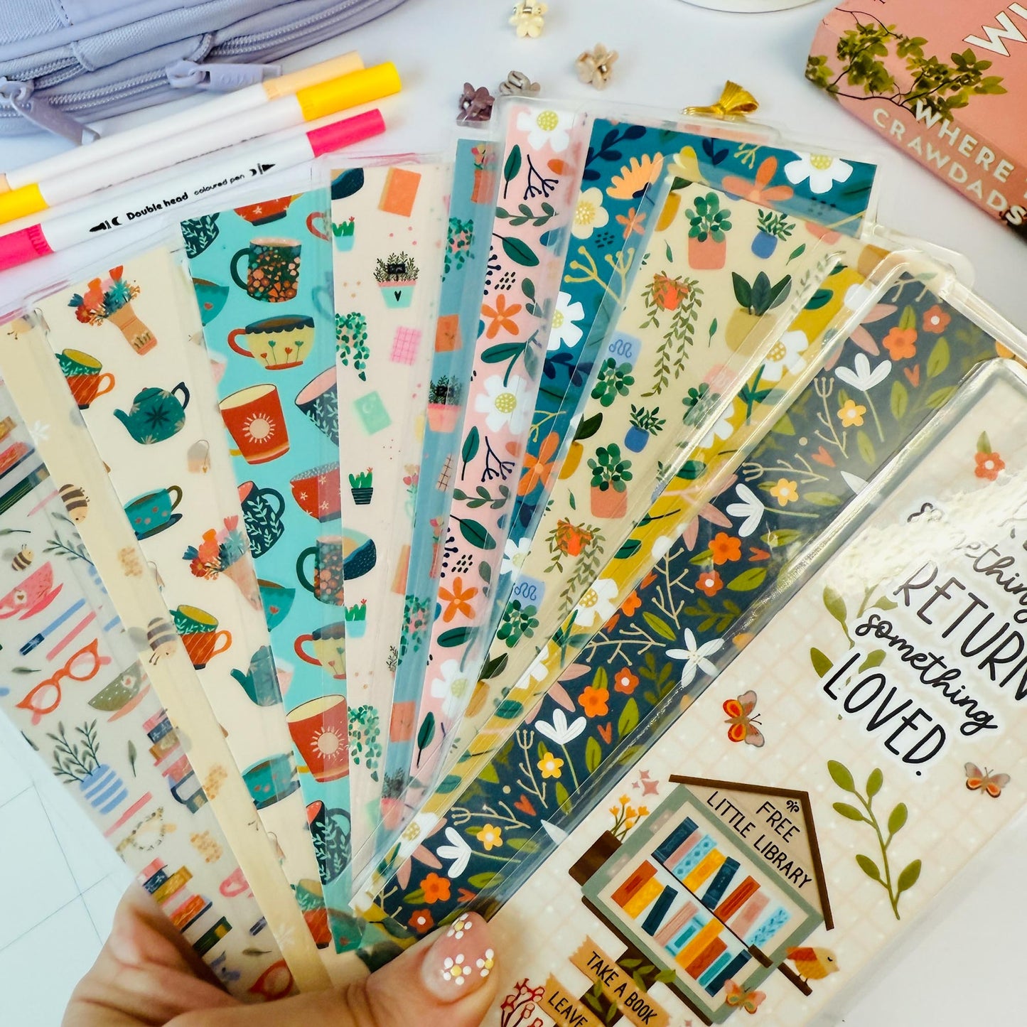 Bookmark: Set of 2 Busy Bees