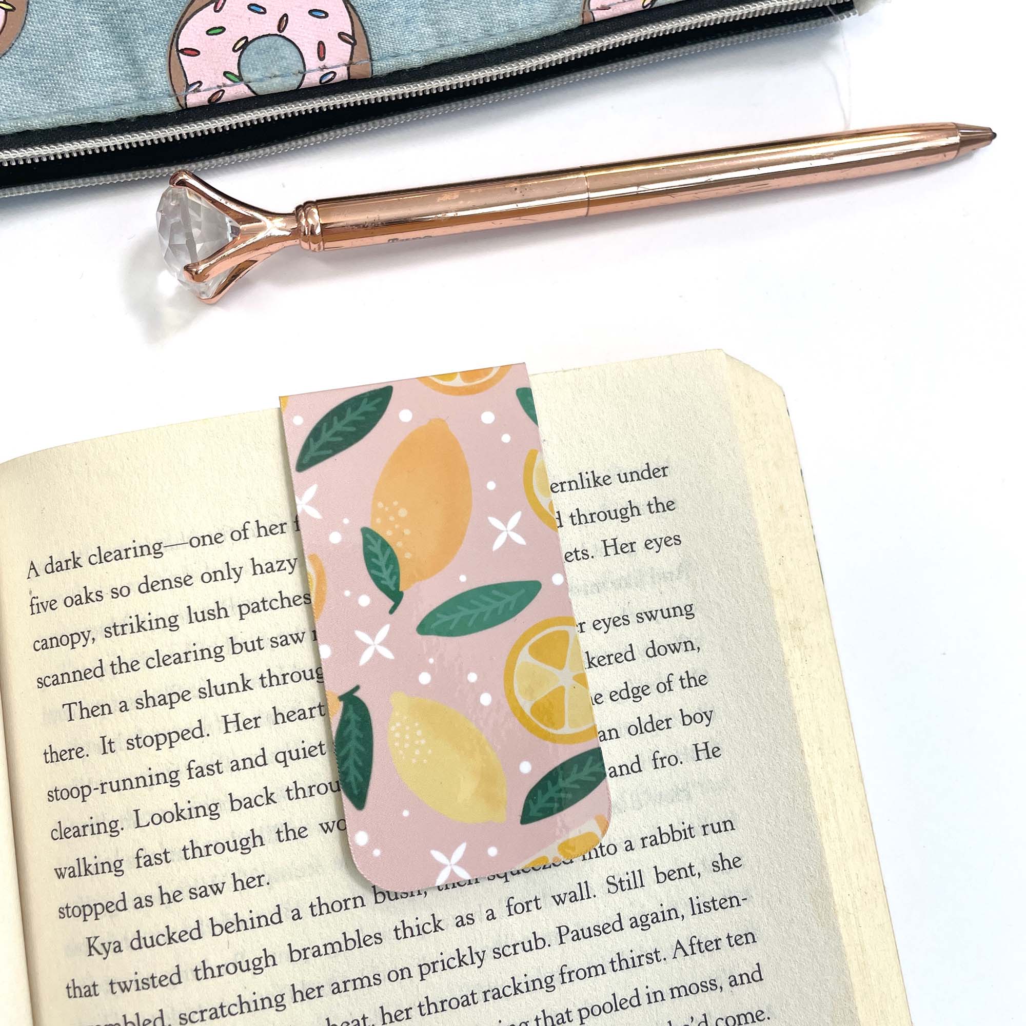 Magnetic Bookmark: Lemons on Pink