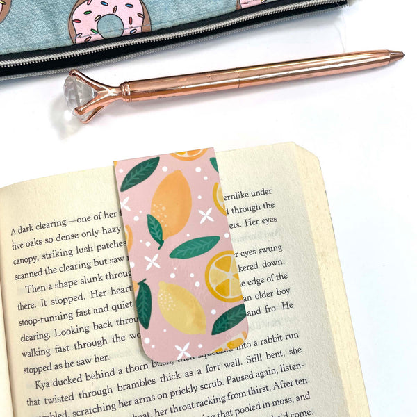 Magnetic Bookmark: Lemons on Pink