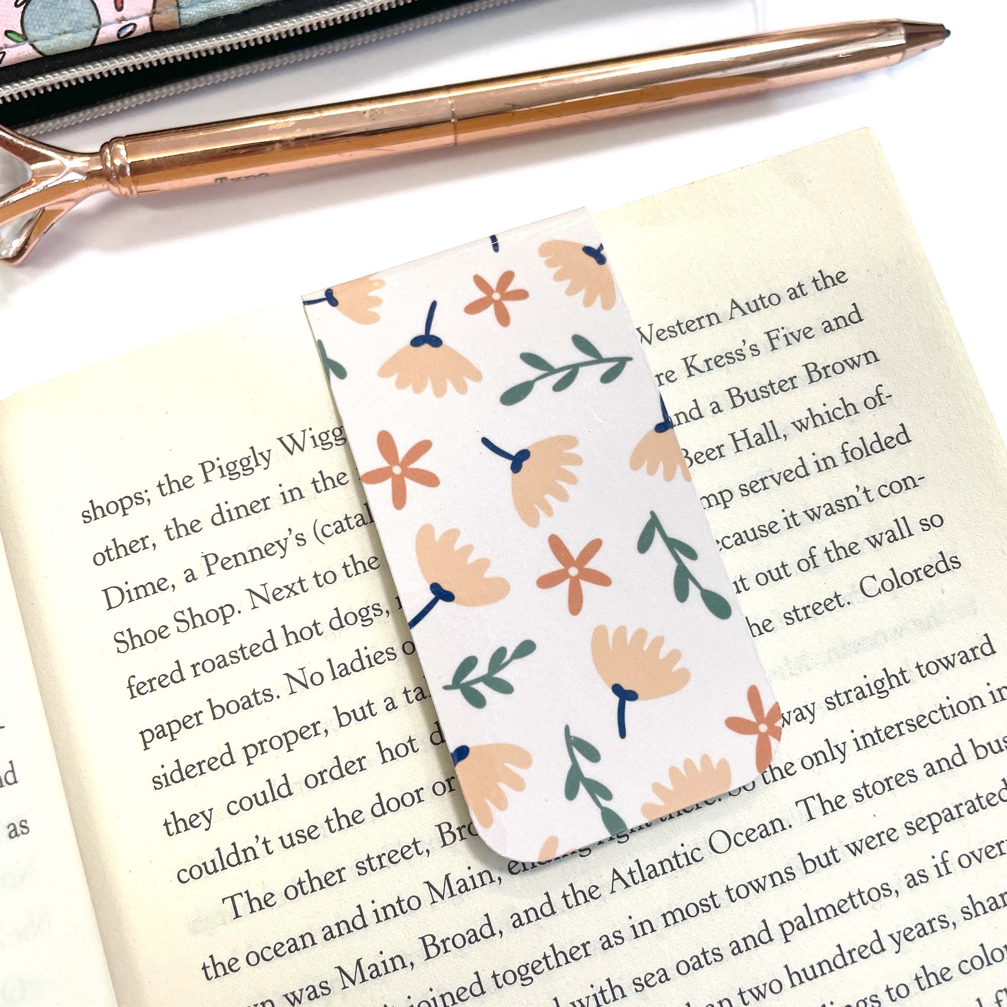 Magnetic Bookmark: Orange Flowers on Cream