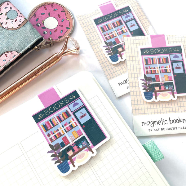 Magnetic Bookmark: Book Store Pink